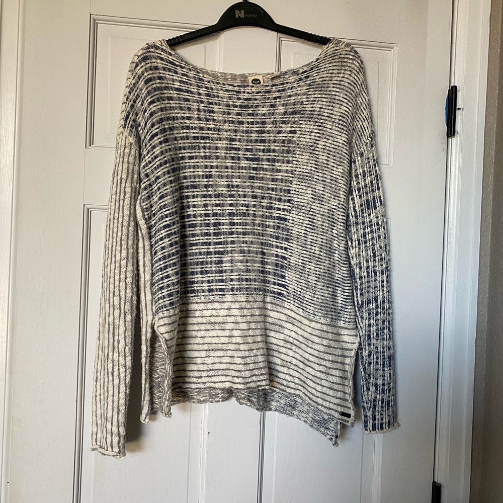 Roxy sweater - light and comfy! Versatile and super stylish!